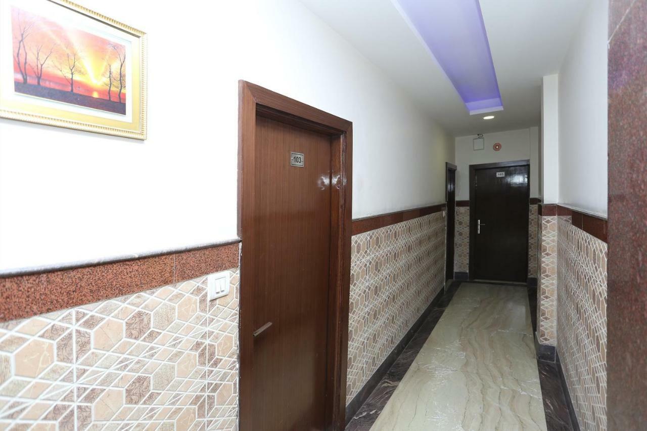 Oyo 30698 Hari Om Guest House Jādabpur Екстериор снимка