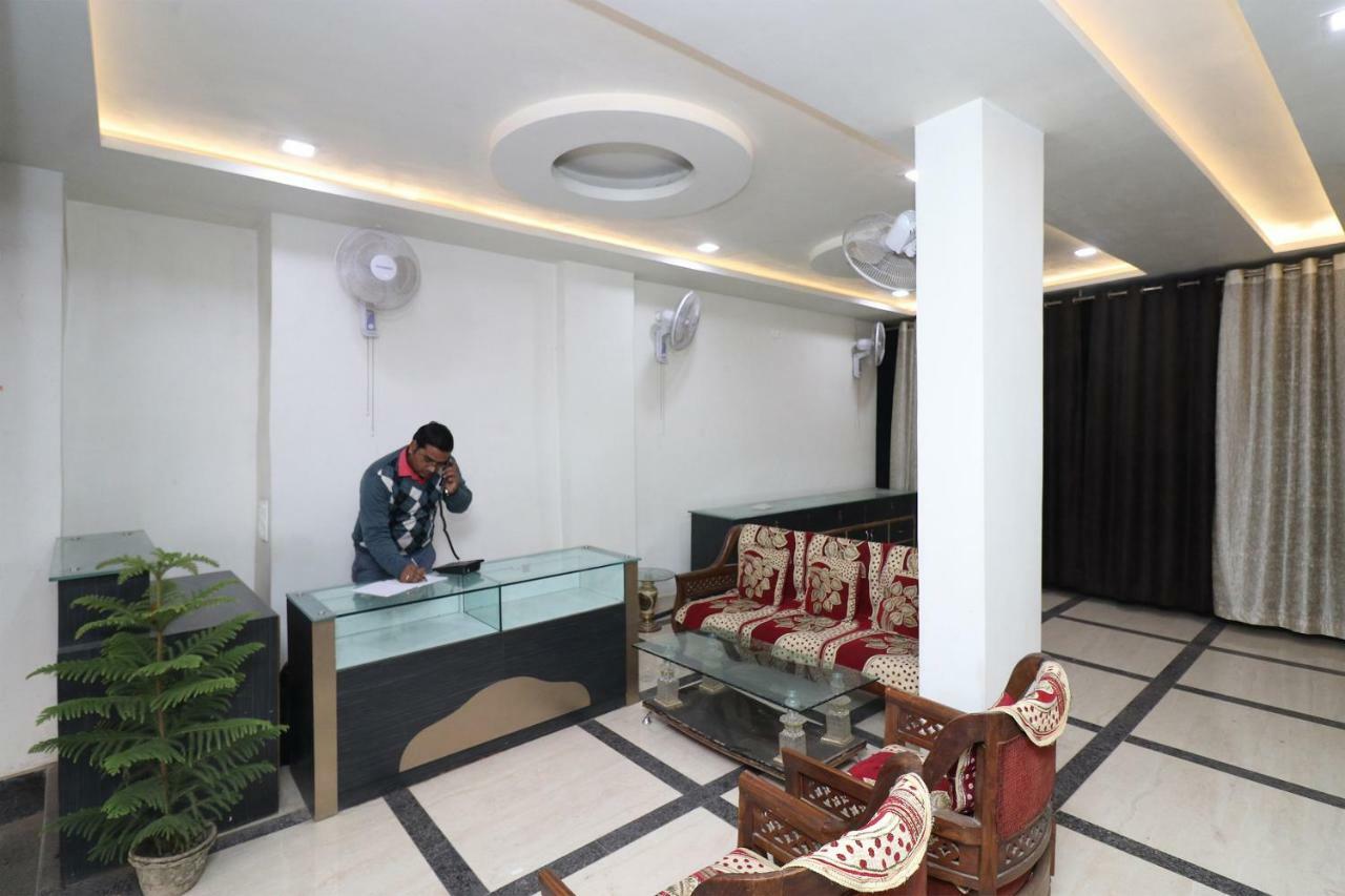 Oyo 30698 Hari Om Guest House Jādabpur Екстериор снимка