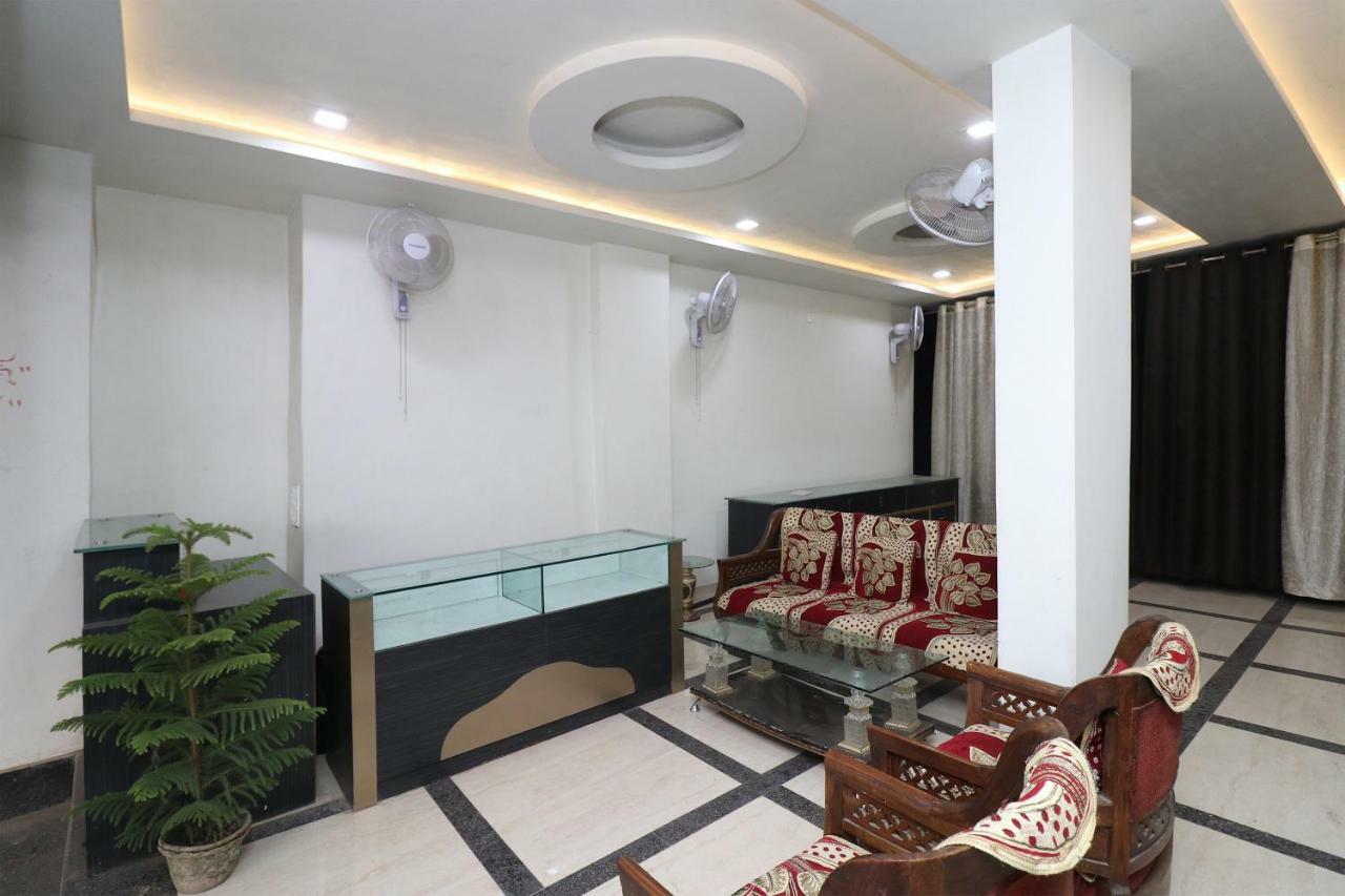Oyo 30698 Hari Om Guest House Jādabpur Екстериор снимка